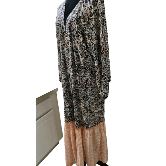 Anthropologie Elegant Black & Tan Patterned Women's Kaftan-Size M/L - Picture 9 of 17